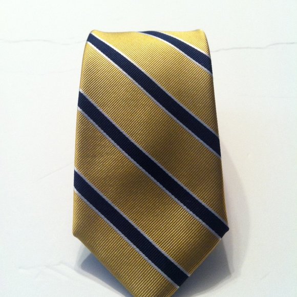 TOMMY HILFIGER MENS NEW GOLD 100%SILK NECK TIEWIDTH: 3